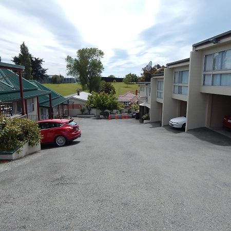 Townhouse Motel Тимару Екстериор снимка