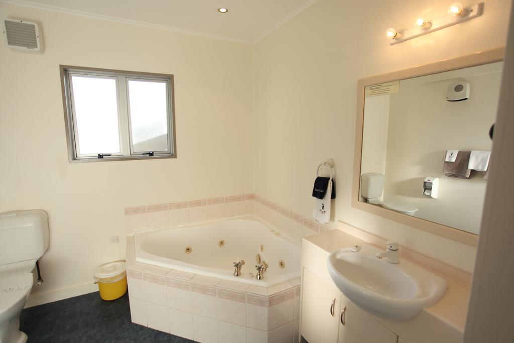 Townhouse Motel Тимару Екстериор снимка