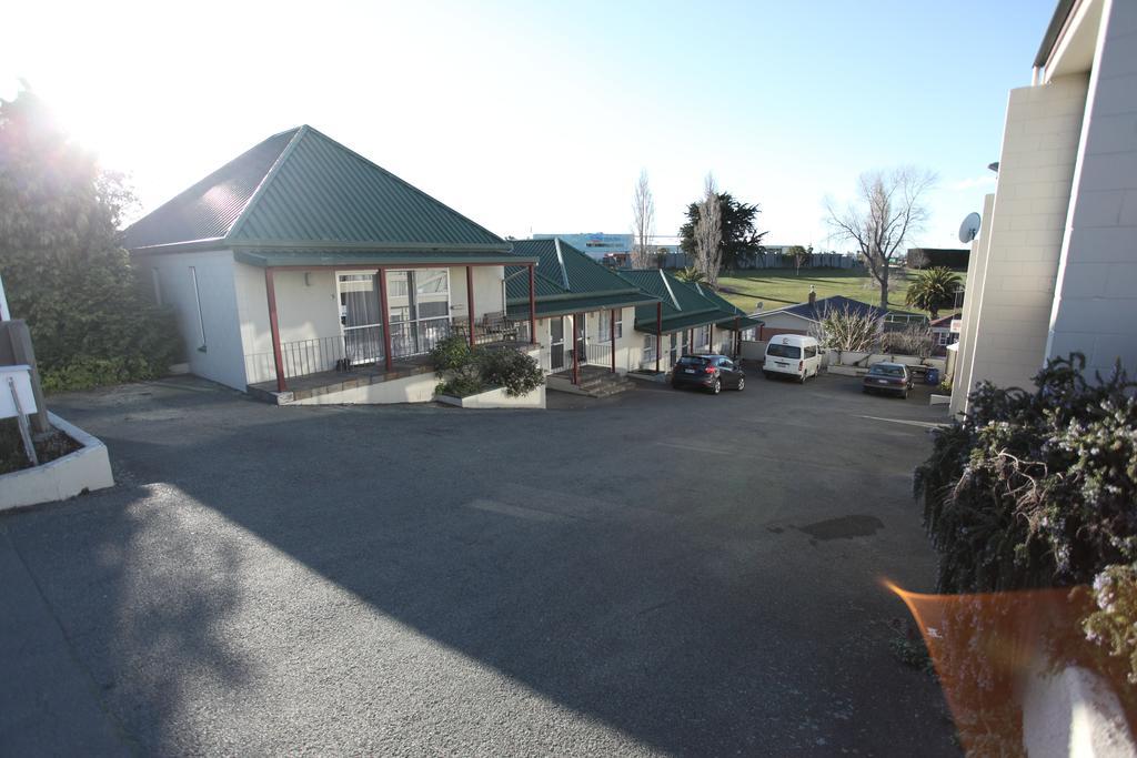 Townhouse Motel Тимару Екстериор снимка