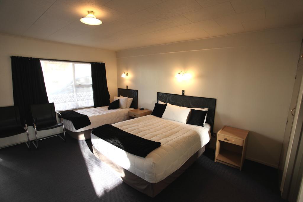 Townhouse Motel Тимару Екстериор снимка
